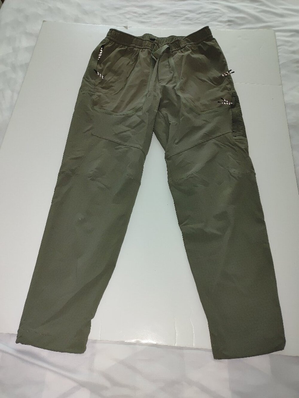 LULULEMON Men's Pull-on Draw String Cargo Pants Size M NWOT